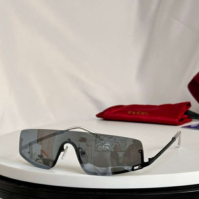 Picture of Gucci Sunglasses _SKUfw56738947fw